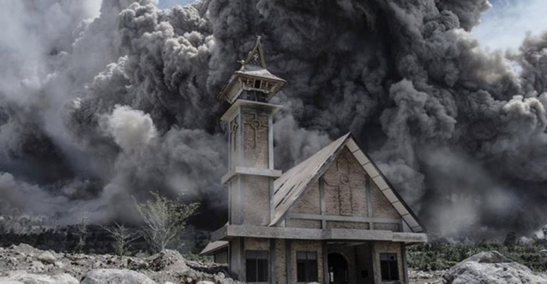 #PrayForSinabung | Mount Sinabung Volcano Eruption
