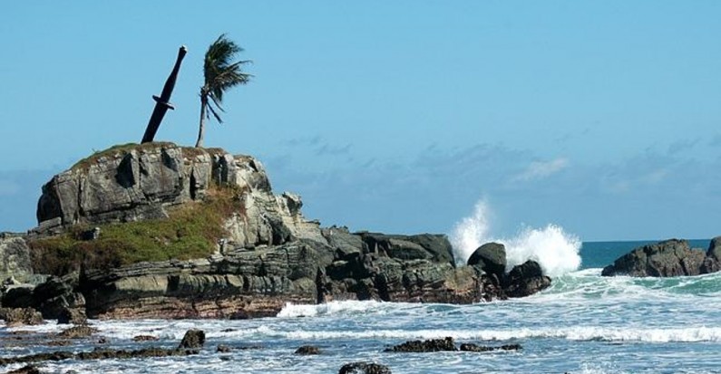 nusa kambangan island